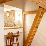Apartment No5 Szlak Street